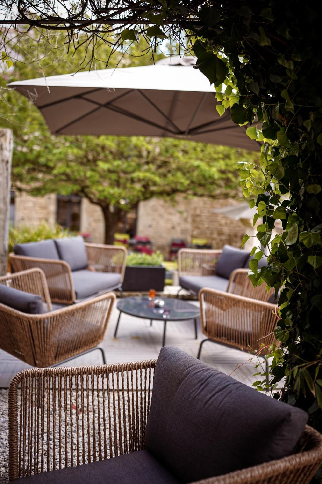 Logis Hostellerie De L'Abbaye Celles-sur-Belle Exterior foto